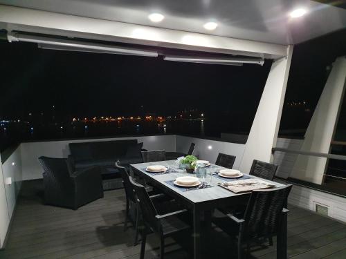 Floating House SENA
