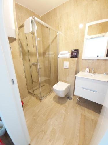 Koupelna v ubytování Apartmani Aida