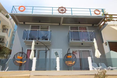 Balkoni atau teres di Yacht Villa