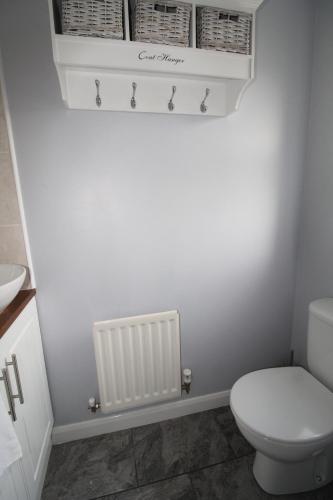 Ένα μπάνιο στο Harriers Grove House