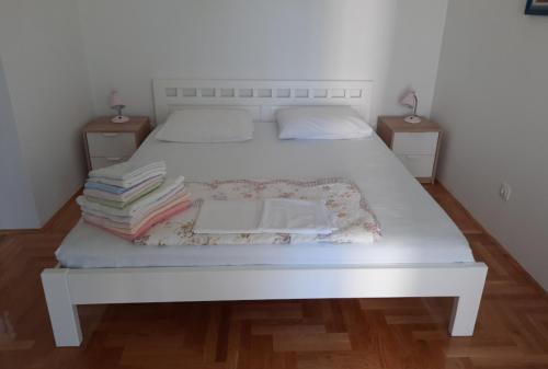 Gallery image of Apartmani Maver in Sveti Filip i Jakov