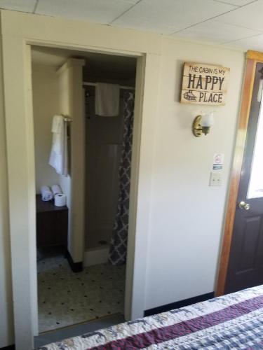 Φωτογραφία από το άλμπουμ του Ladd Pond Cabins and Campground, LLC σε Colebrook