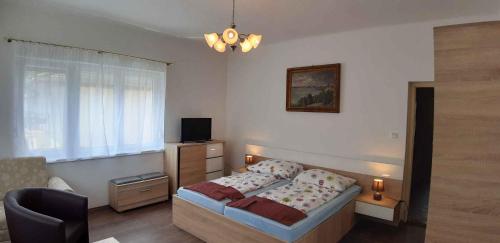 Postel nebo postele na pokoji v ubytování Holiday home in Siofok/Balaton 31176
