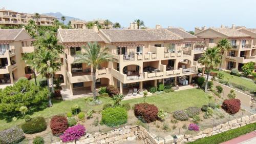 Quartiers Marbella Penthouse in Hacienda Cifuentes Benahavis