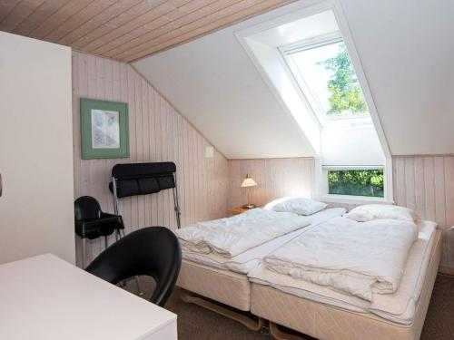 Afbeelding uit fotogalerij van Three-Bedroom Holiday home in Hemmet 35 in Hemmet