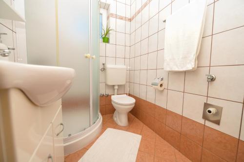 Koupelna v ubytování Apartmani Noris (app2)