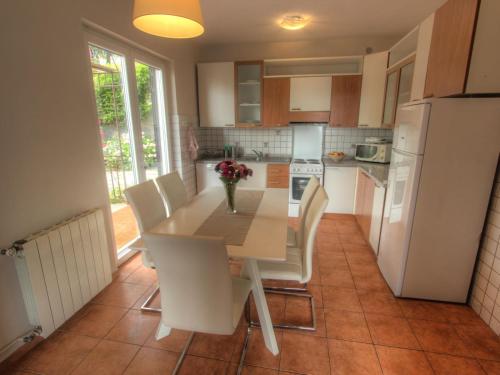 Apartman Lena