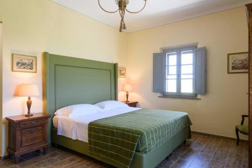 Photo de la galerie de l'établissement Sant'Ilaria - private 2 bdrs pool villa, à Villa Montesoli