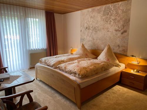 Un pat sau paturi într-o cameră la Haus Sieber