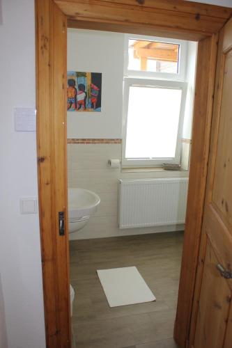 Ένα μπάνιο στο Ferienwohnung Altstadtidylle 3