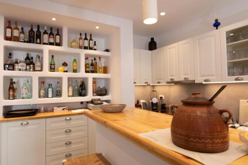 Cuisine ou kitchenette dans l'établissement Nymfes Hotel
