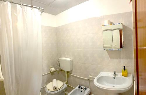 Ένα μπάνιο στο The Central Guesthouse