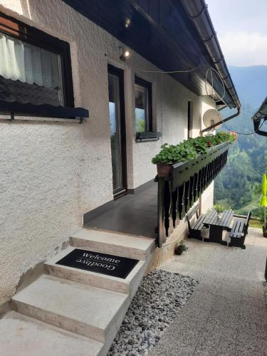 Gallery image of Sobe Tanja in Podbrdo