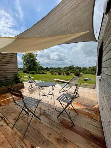 Μπαλκόνι ή βεράντα στο Maison proche Omaha Beach vue imprenable sur haras
