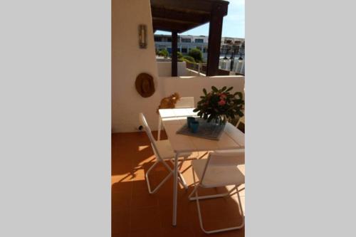 Photo de la galerie de l'établissement Stintino sardegna delizioso bilocale vista mare, à Stintino