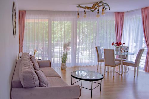 Χώρος καθιστικού στο Apartamenty Kornel
