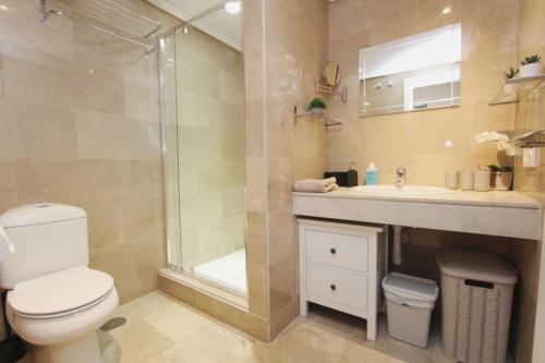 Vannituba majutusasutuses Große Ferienwohnung , Spanien, Andalusien, Costa del Sol, Sabinillas, Duquesa, Manilva mit Pool