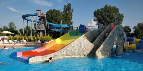 BRASNA APARTMENTS - Kupalisko