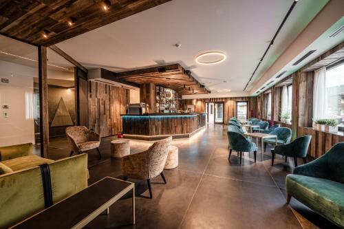 Un lugar para sentarse en Hotel Ravelli Luxury Spa