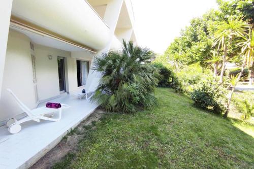 Suberbe T2 climatisé avec piscine et jardin de 150m2