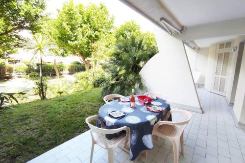 Suberbe T2 climatisé avec piscine et jardin de 150m2