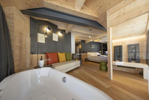 Gallery image of Locanda degli Artisti Art Hotel in Canazei