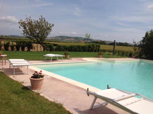 The swimming pool at or close to Agriturismo Podere Cirene