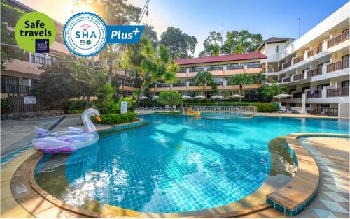 Patong Lodge Hotel - Thailand's Green Hotel Plusの敷地内または近くにあるプール