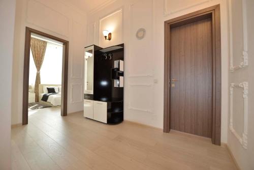 Dapur atau dapur kecil di AMADEUS RESIDENCE
