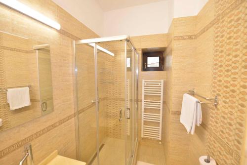 Bilik mandi di AMADEUS RESIDENCE