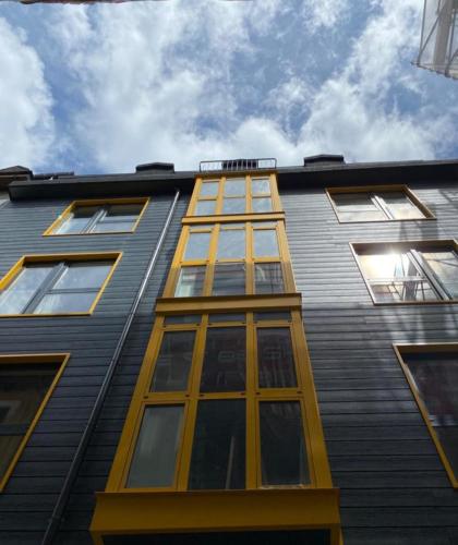 Bangunan di mana terletaknya apartmen