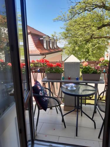 Un balcón o terraza de Apartament Ambasada