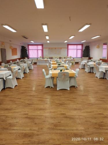 Restaurace v ubytování Hotel Prom