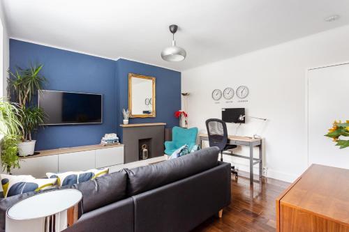 Perfect Gem by Southwark STN w/balcony - London, London, United Kingdom