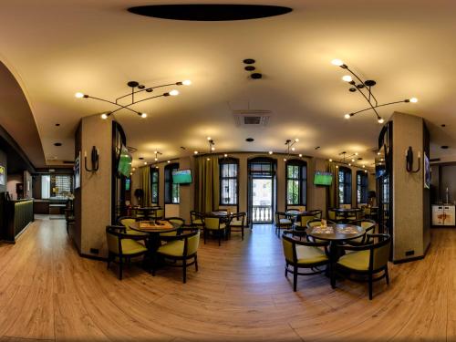 Restaurant ou autre lieu de restauration dans l'établissement Efbet Hotel