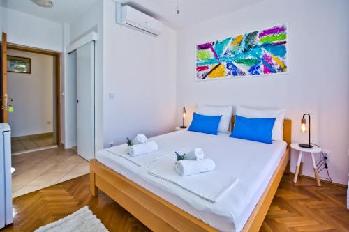 Apartments and Rooms Marija