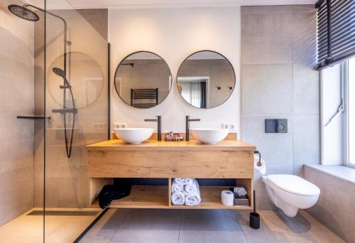 Koupelna v ubytování B&B Duinhuys