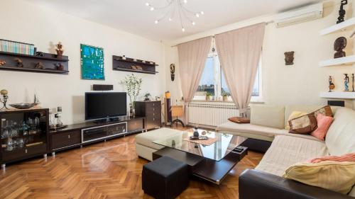 Beautiful Apartment Downtown