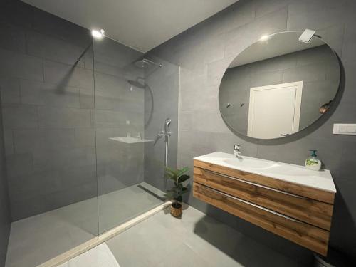 Koupelna v ubytování Exclusive 2 Bedroom Seafront Suite with jacuzzi