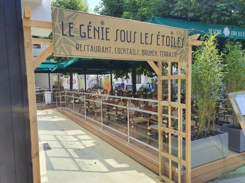 En restaurant eller et andet spisested på ibis Paris Bastille Opera