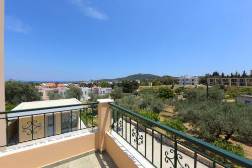 Athina's Apartment in Olive Grove