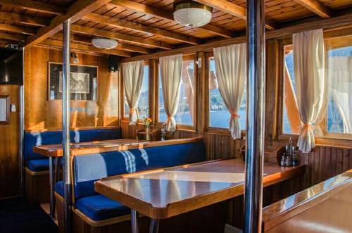Lovely botel Mala Kate in river Cetina