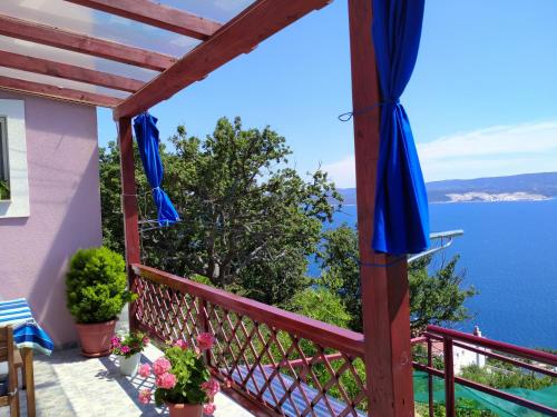 Cheerful two bedroom cottage with panoramic view in Celina