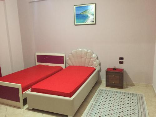 Afbeelding uit fotogalerij van Seaside Apartment with two bedrooms in Vlorë