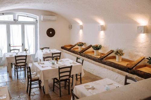 Ein Sitzbereich in der Unterkunft Masseria Garrappa