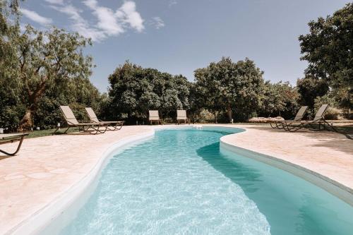 Der Swimmingpool an oder in der Nähe von Masseria Garrappa