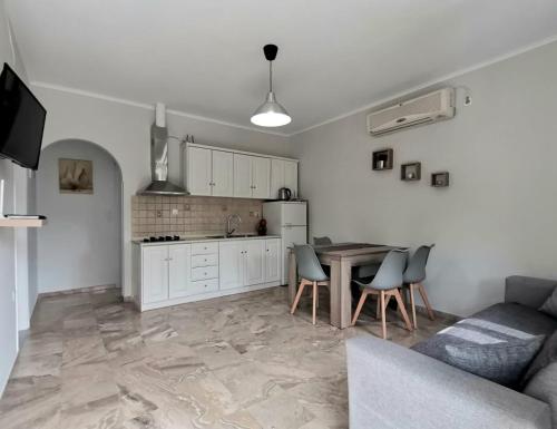 Kuchyň nebo kuchyňský kout v ubytování Electra Gaios Apartment