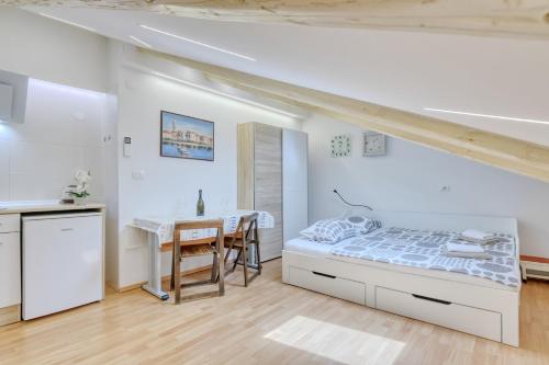 Apartment light in Pula