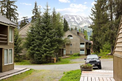 Hiker's Den – Photos 2