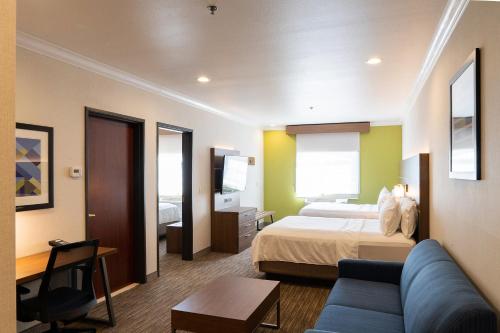 Foto de la galería de Holiday Inn Express Davis-University Area, an IHG Hotel en Davis